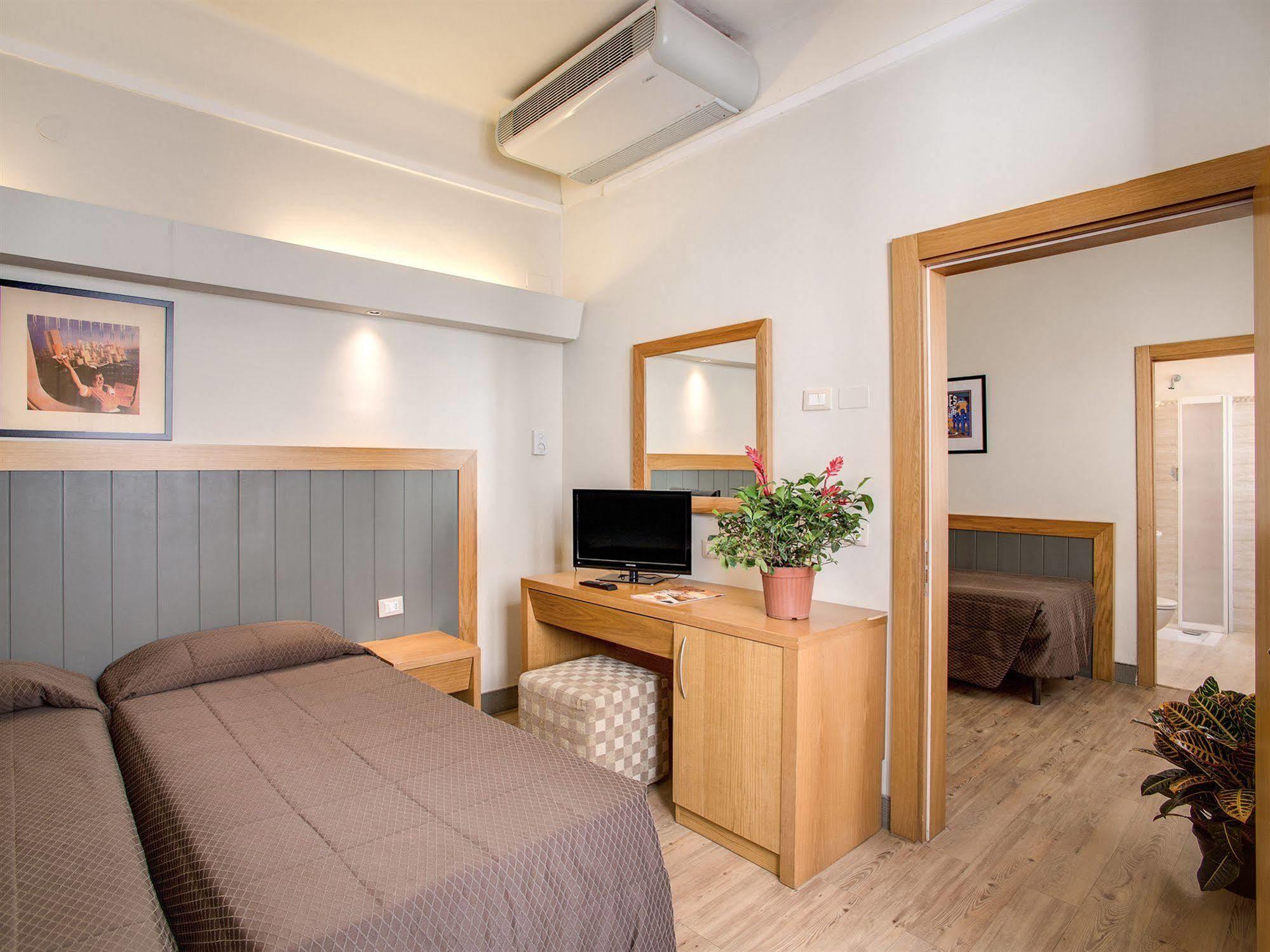 Hotel Delle Nazioni Φλωρεντία Δωμάτιο φωτογραφία